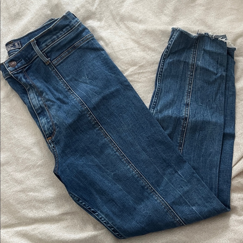 Abercrombie & Fitch Ultra High Rise Jeans - Picture 3 of 3